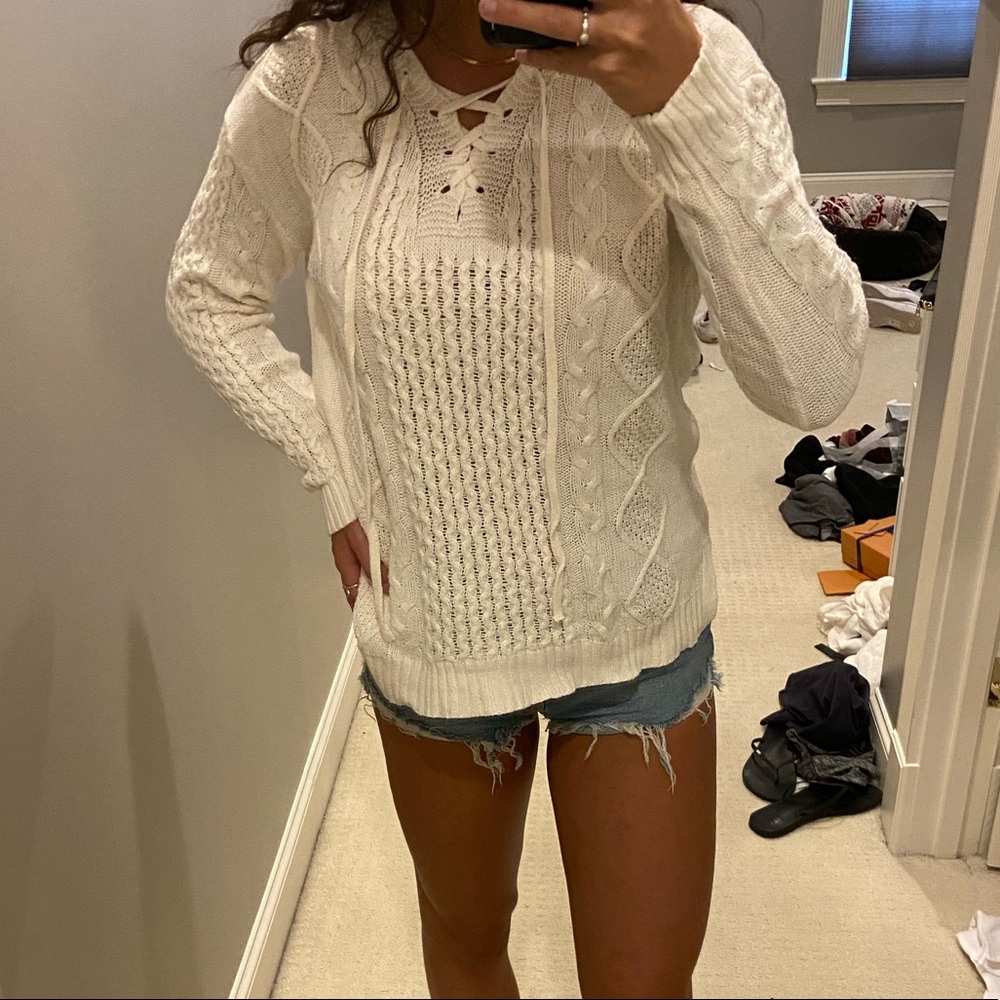 Old Navy Sweater crosses at neck
